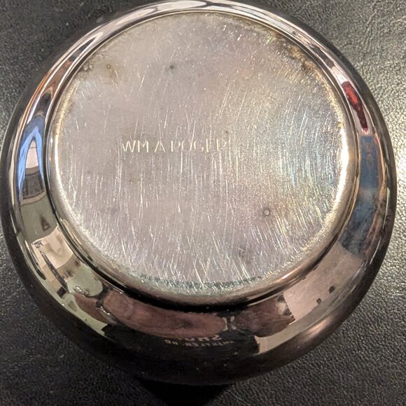 Vintage WM A Rogers (Oneida Ltd) tumble cups - Picture 2 of 6